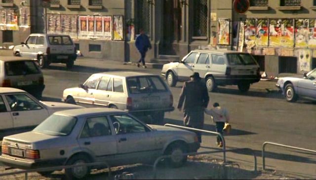 1986 Peugeot 305 Break [581E]