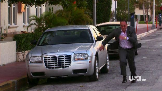 2005 Chrysler 300 [LX]