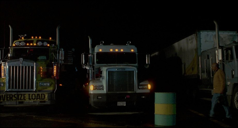 Freightliner FLD