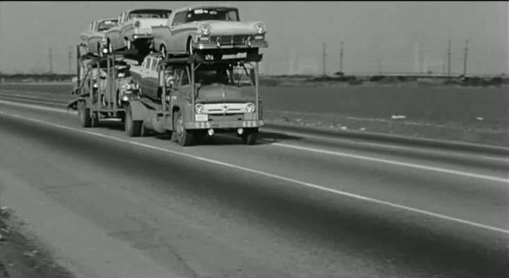 1957 Ford Fairlane 500 Sunliner [76B]