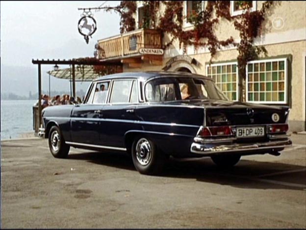 IMCDb.org: 1960 Mercedes-Benz 220 S W111 in "Im ...