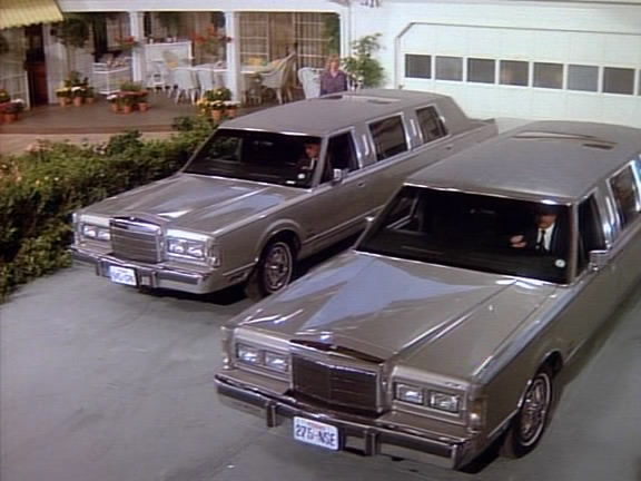 Lincoln Town car Limousine 1988