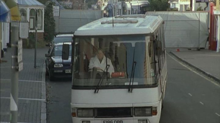 1988 Toyota Coaster Caetano Optimo [HB31R]