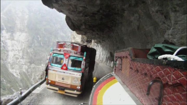 Ashok Leyland Taurus 2516