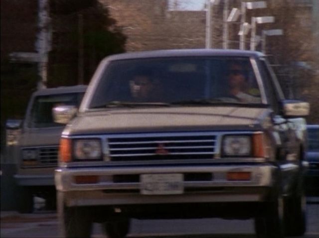 1987 Mitsubishi Mighty Max [K00]