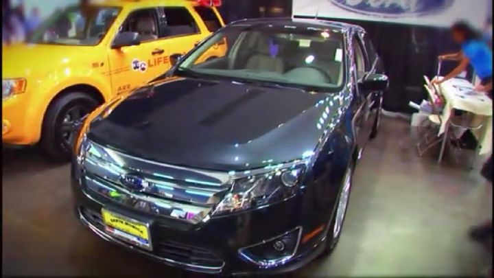 2010 Ford Fusion Hybrid [CD338]