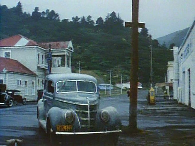 1938 Ford V8 Standard Fordor Sedan