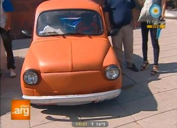 Fiat 600 (Customized) [100]