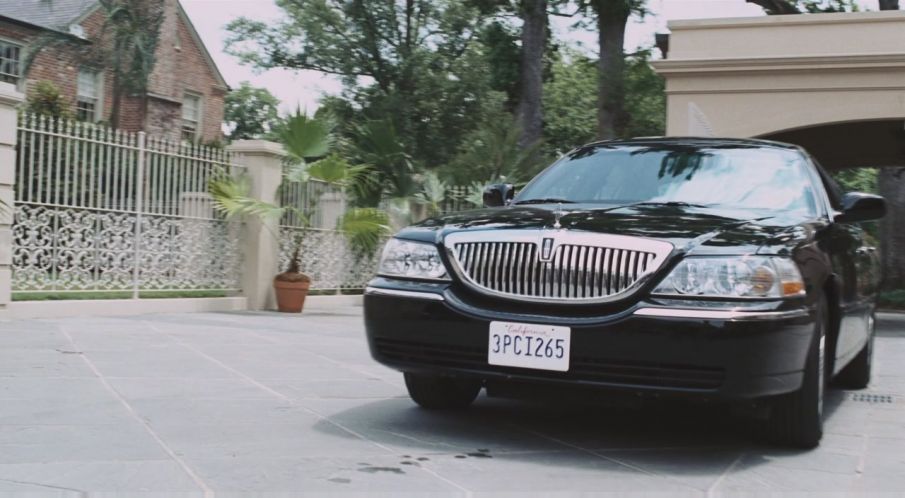 2006 Lincoln Town Car Signature Limited