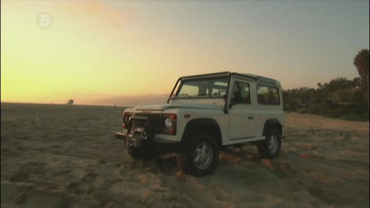 1995 Land-Rover Defender 90 NAS Station Wagon