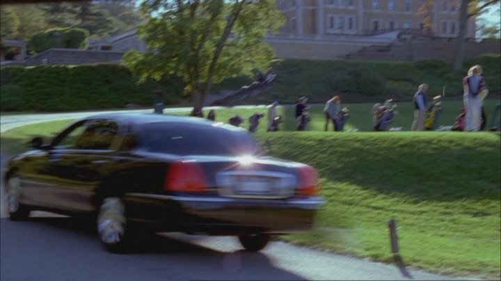 2003 Lincoln Town Car Executive L