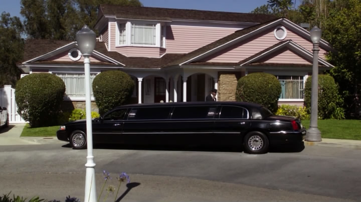 2003 Lincoln Town Car Stretched Limousine