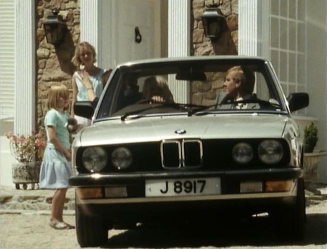 1982 BMW 528i [E28]