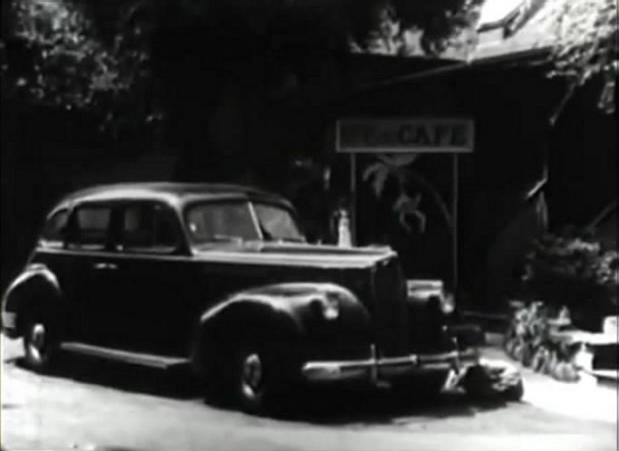 1941 Packard One-Ten Touring Sedan [1900]