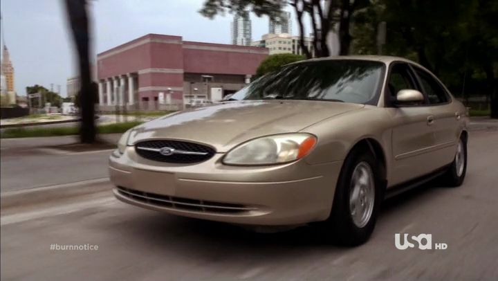 2000 Ford Taurus [D186]