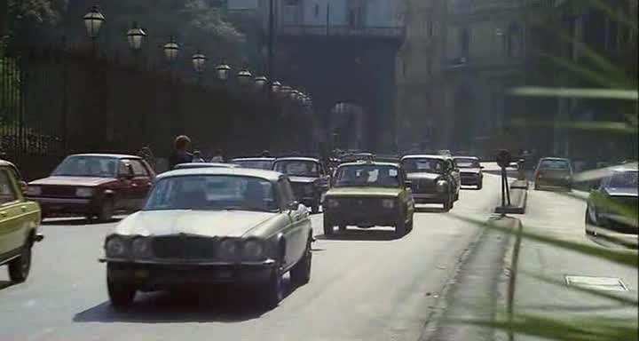 1974 Jaguar XJ6 [Series II]