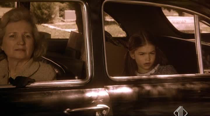 1950 Ford Custom De Luxe Tudor Sedan [70B]