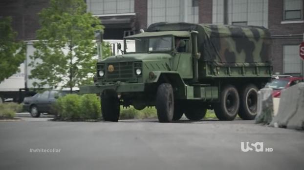 AM General M-925 5-ton 6x6 Cargo Truck [M-939]