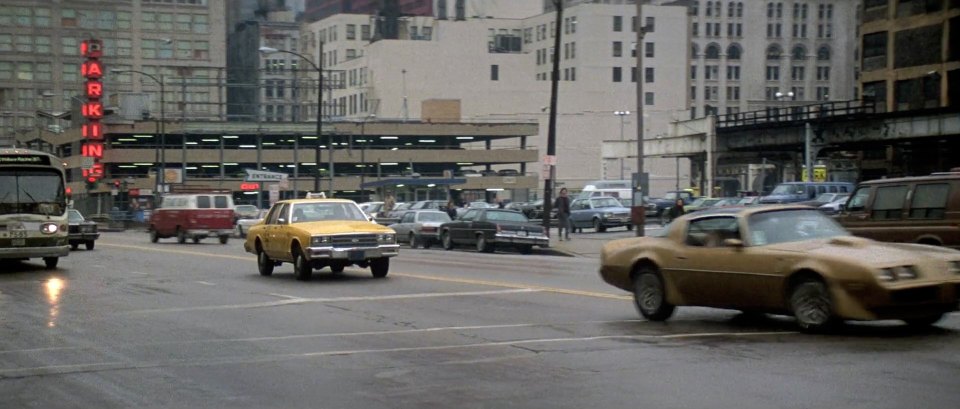 1977 Oldsmobile Ninety-Eight Luxury