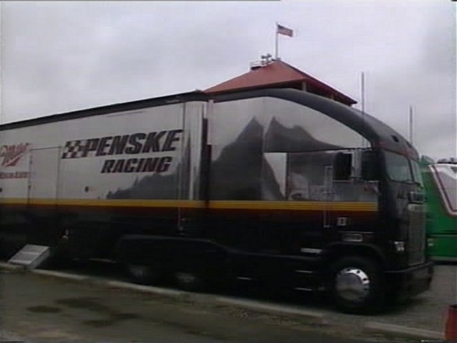 Freightliner FLA
