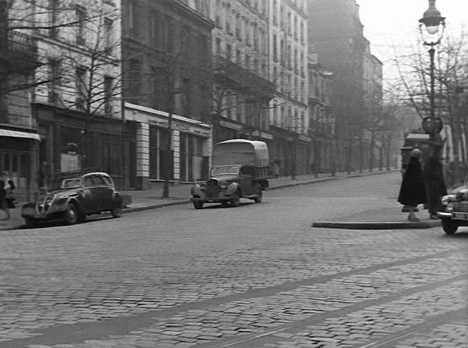1936 Peugeot 402 Conduite Intérieure Luxe