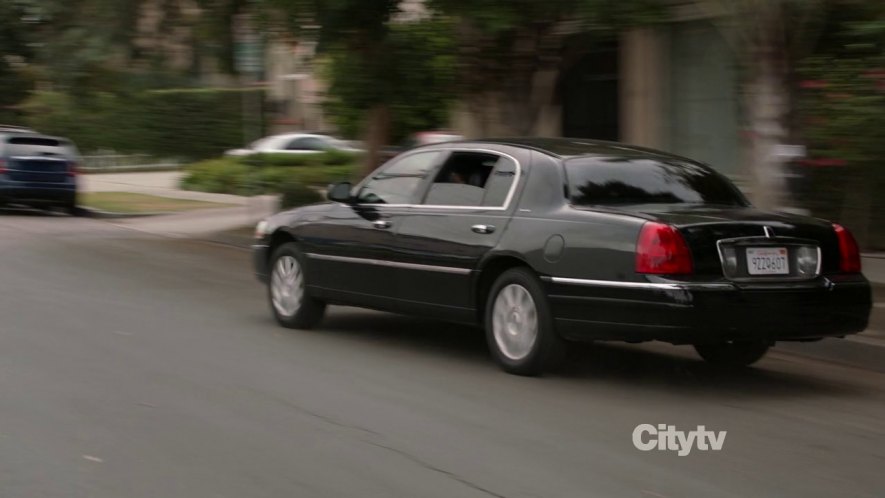 2003 Lincoln Town Car