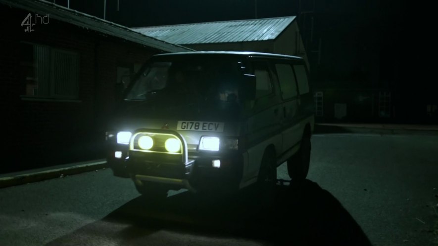 1990 Mitsubishi Delica Star Wagon Turbo-D 4WD [P25W]