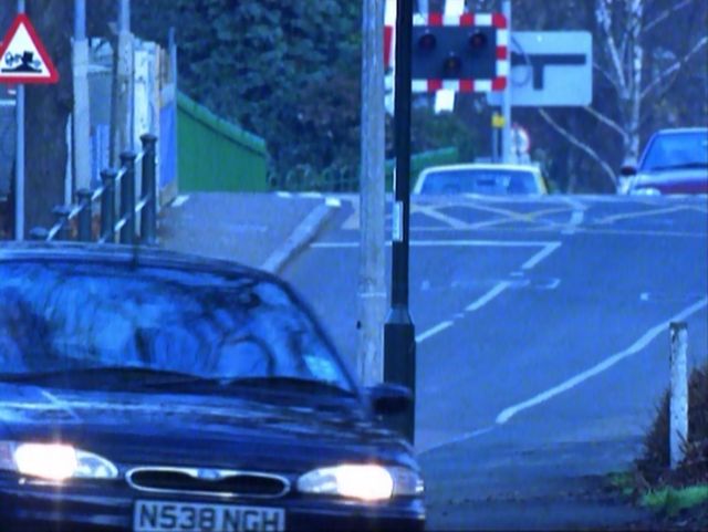 1996 Ford Mondeo 2.5 V6 24V Ghia MkI [CDW27]