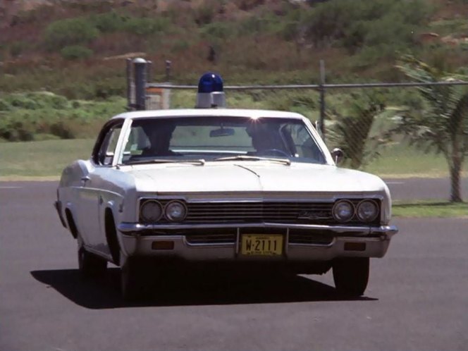 1966 Chevrolet Caprice Custom Coupe [16647]