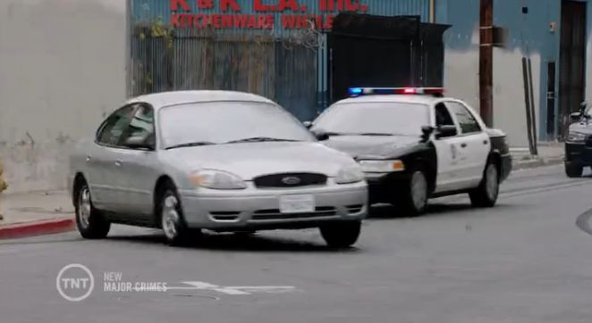 2004 Ford Taurus [D186]