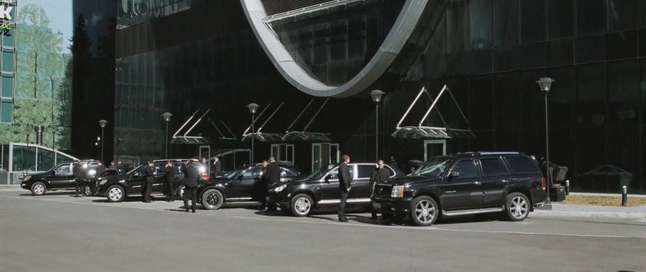 2002 Cadillac Escalade [GMT820]