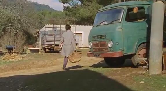 1965 Saviem SG-2 Super Goélette