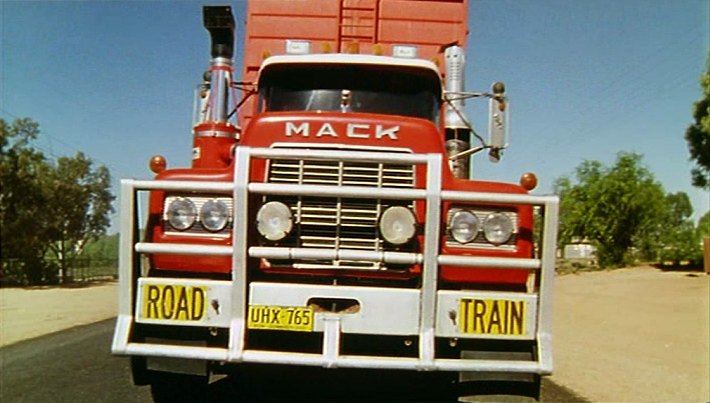 Mack R-Series