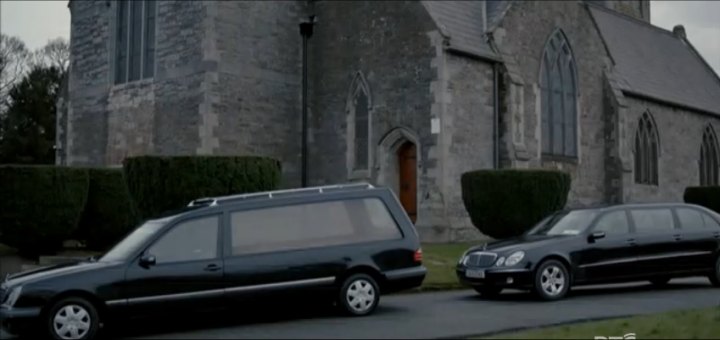 Mercedes-Benz E-Klasse Hearse Coleman Milne [VF210]