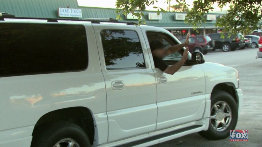 2001 GMC Yukon XL Denali [GMT830]