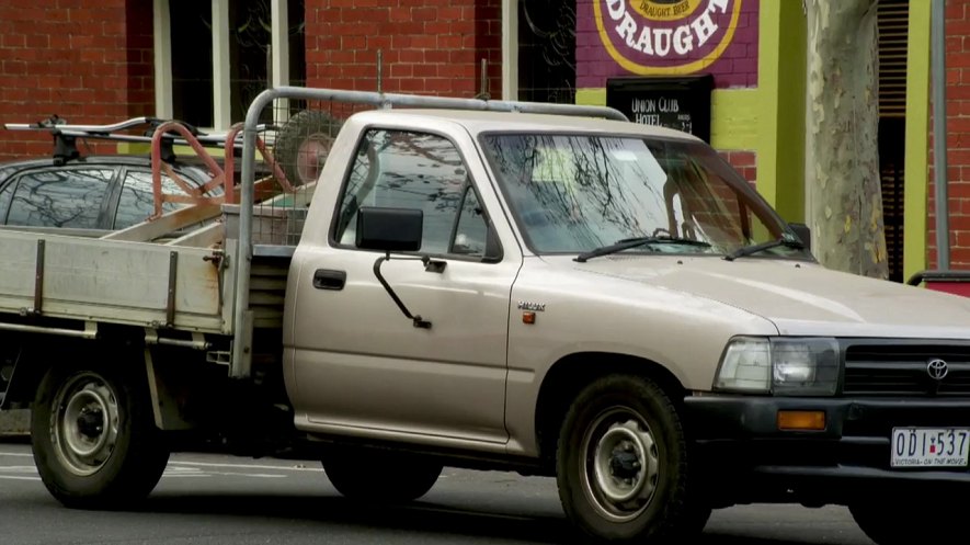 1995 Toyota Hilux 2.4 [RN85]