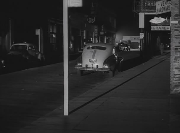 1942 Pontiac Streamliner Sedan Coupe