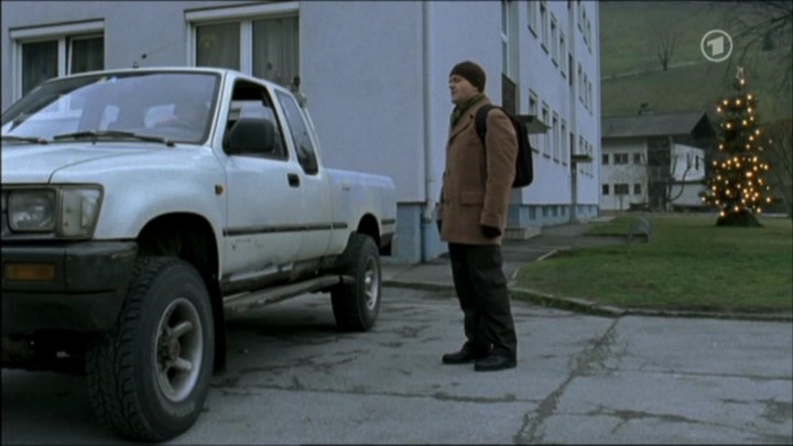 1989 Toyota Hilux Xtra Cab [N110]