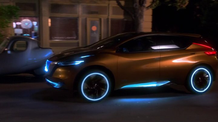 2013 Nissan Resonance