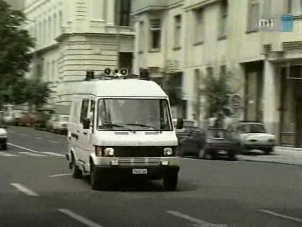 Mercedes-Benz [T1]