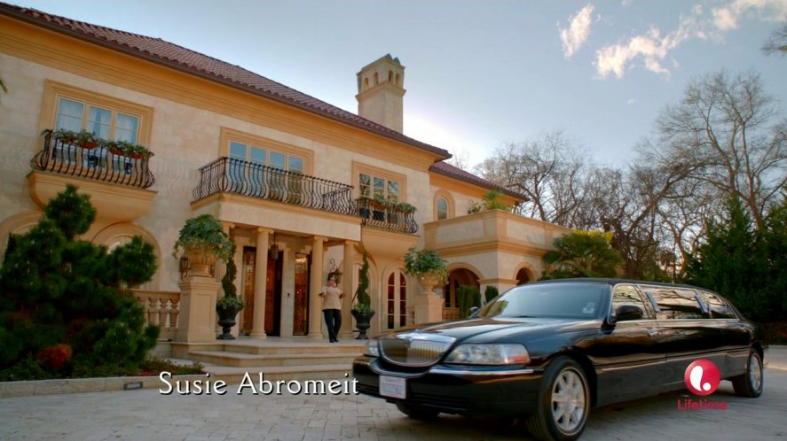 2003 Lincoln Town Car Stretched Limousine