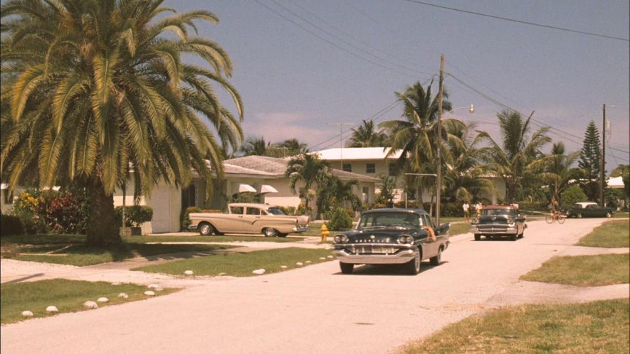 1957 Ford Custom 300 Fordor Sedan