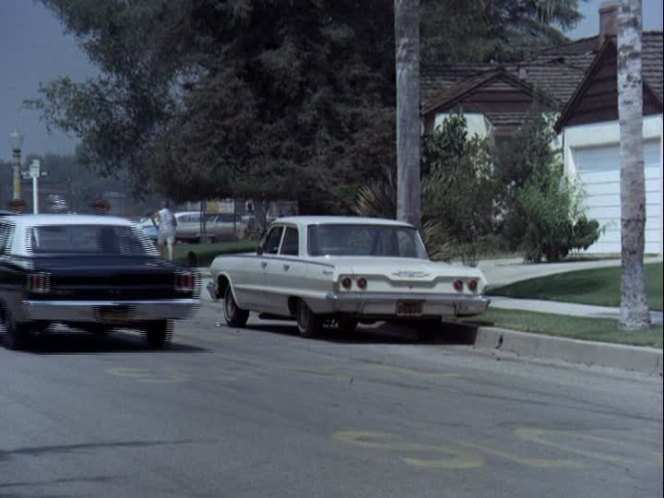 1963 Chevrolet Biscayne 4-door Sedan [1169]