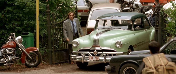 1952 Pontiac Chieftain De Luxe Four-Door Sedan [2569D]