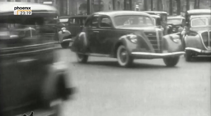 1937 Lincoln Zephyr Sedan [HB-730]