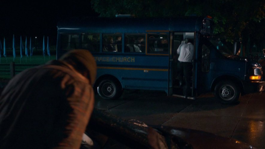 2003 GMC Savana Thomas Built [GMT610]