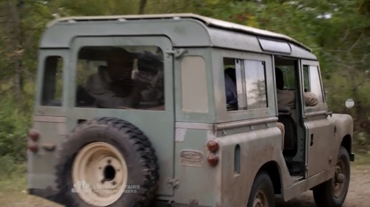 Land-Rover 109'' Series IIa Station Wagon