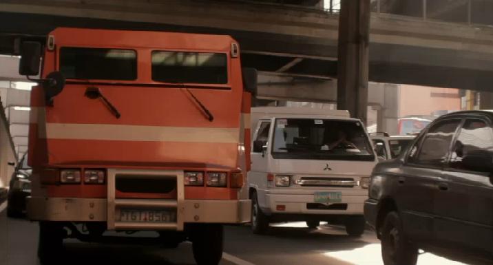 2010 Mitsubishi L-300 FB