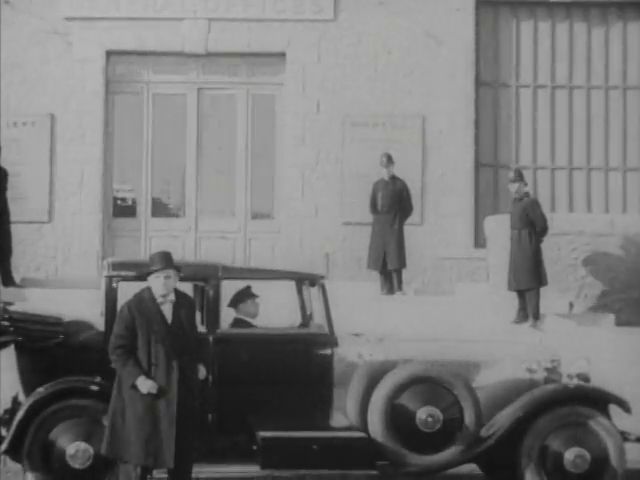 1925 Rolls-Royce New Phantom Sedancalette de Ville by Barker