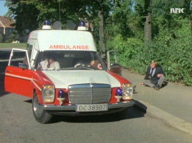 1976 Mercedes-Benz 230.6 Ambulanse VBK Rescueline [W114]